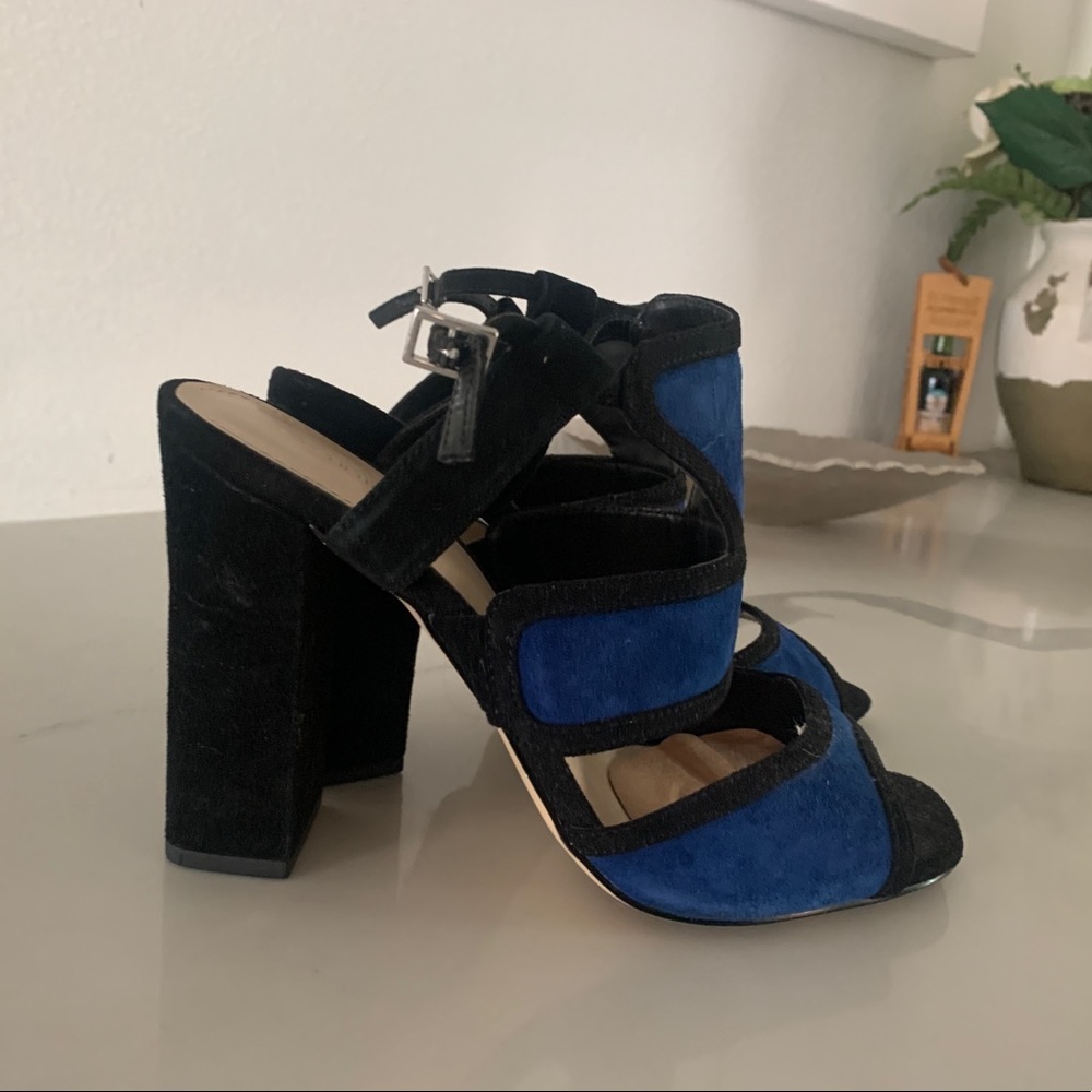 Saks fifth avenue blue and black heels